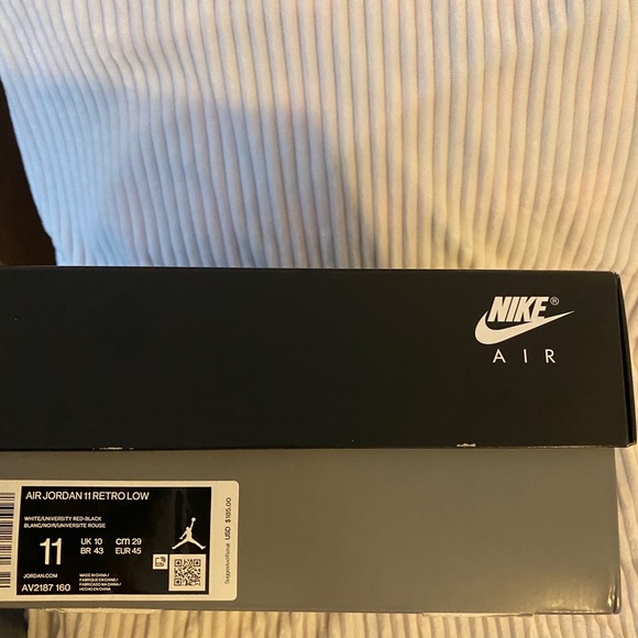 Jordan 11 main image 4